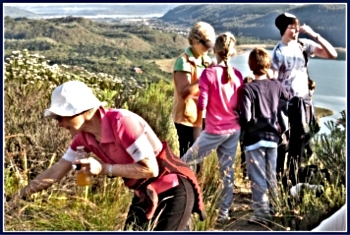 walkers on the Blombos trail