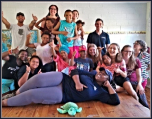 Children, Staff and Volunteers at Rondevlei Learning Centre