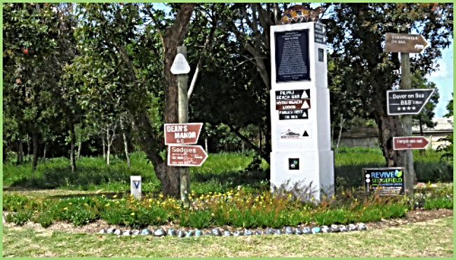 Corner Kingfisher Drive and Flamingo Road