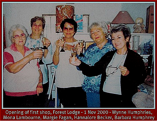 Celebrating opening of 1st Hospice shoppe Celebrating opening of 1st Hospice shoppe