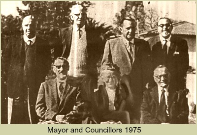 Nellie as Mayor and councillors in 1975