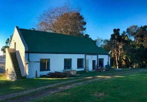 Original Farmhouse Thomas Dunbar Moodie built at Grootvadersbosch. Original Farmhouse Thomas Dunbar Moodie built at Grootvadersbosch.