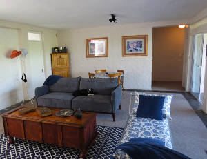 Slow Town Seaside Lodge s/c advert