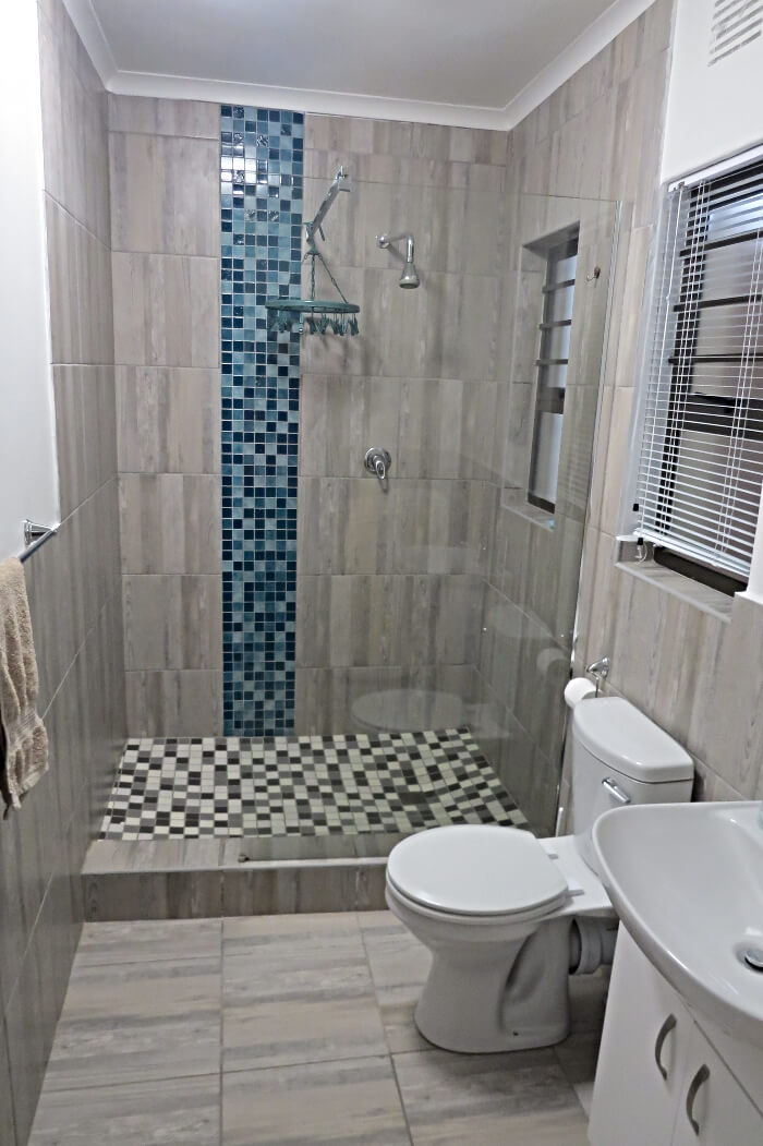 Swallows Corner shower room