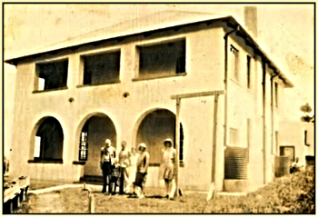 The Veens' Knysna House prior to 1970.