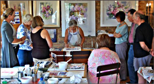 Zanne doing a workshop from her home gallery in Roodekrans